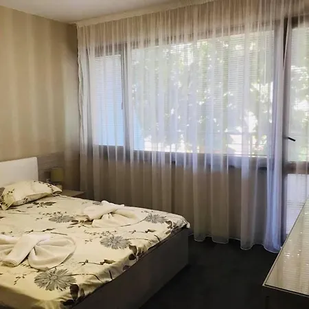 джорджия קיטן