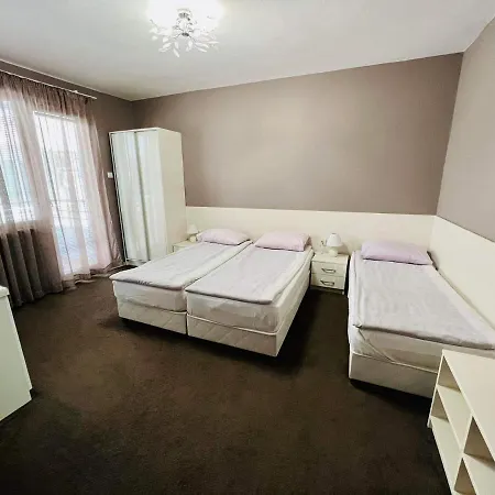 джорджия קיטן