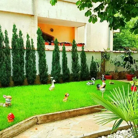 Guest house джорджия Kiten (Burgas)